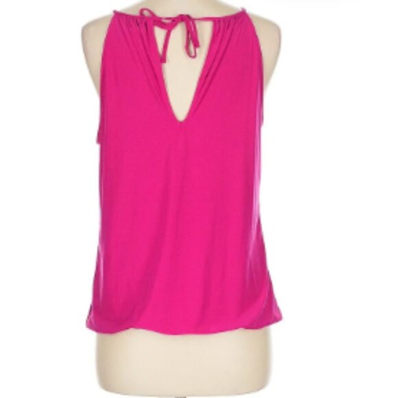 Express Fuscia Sleeveless Blouse Size Medium NWOT - Picture 2 of 2